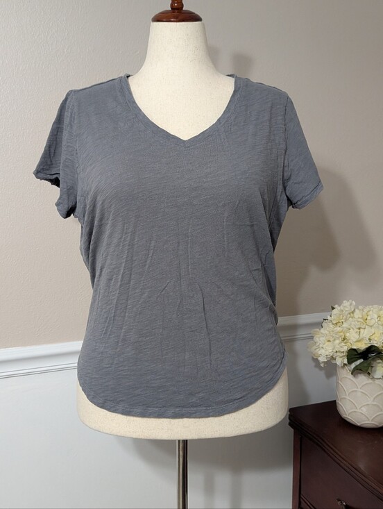 Old Navy Tops - Old Navy Everywear Gray Tee, Size XL